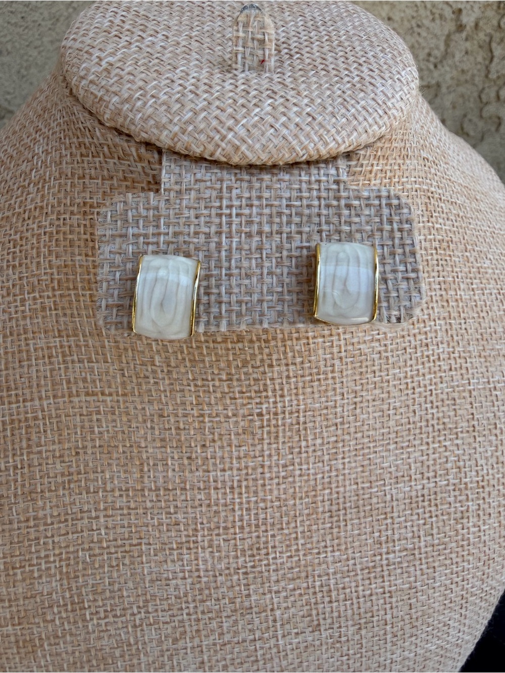 New Gold-Trim White Marbled Square Stud Earrings - Womens Fashion Jewelry